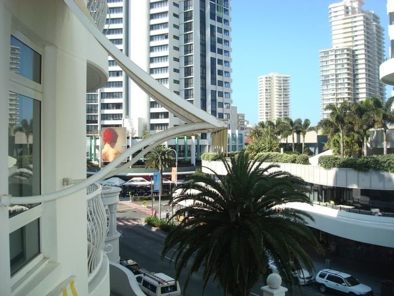 Broadbeach QLD 4218