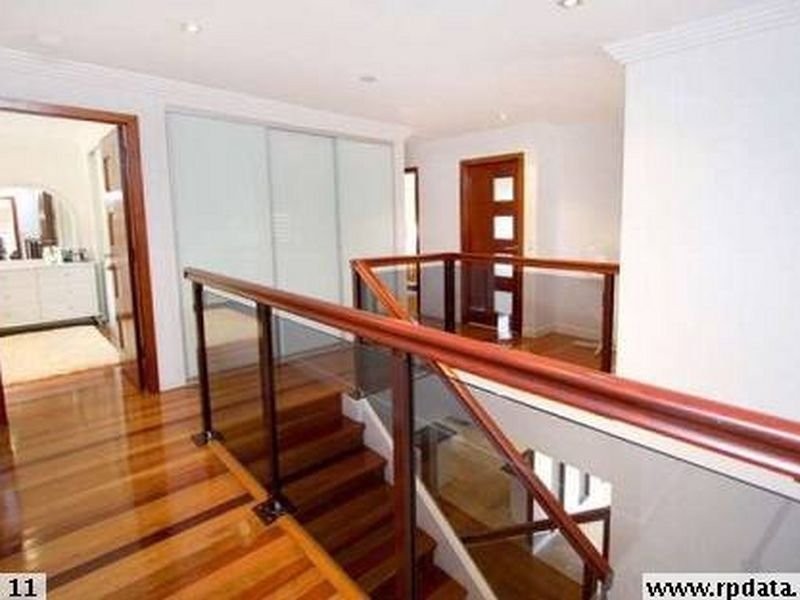 316 Bayview Street, Hollywell QLD 4216