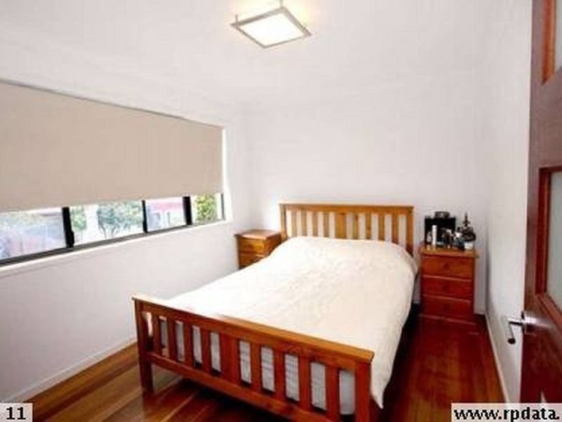 316 Bayview Street, Hollywell QLD 4216