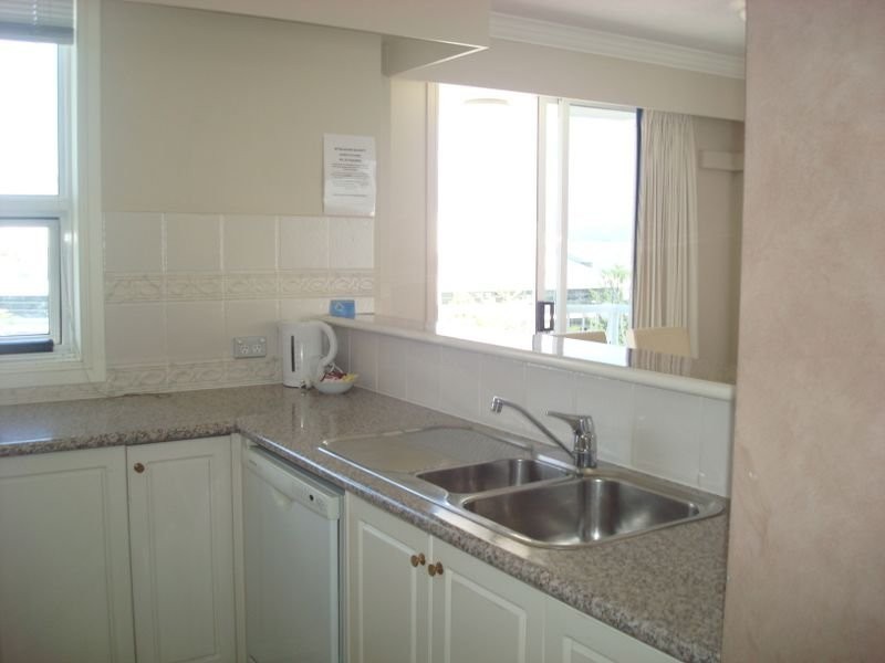 Unit 1602/24-26 Queensland Avenue (The Phoenician), Broadbeach QLD 4218