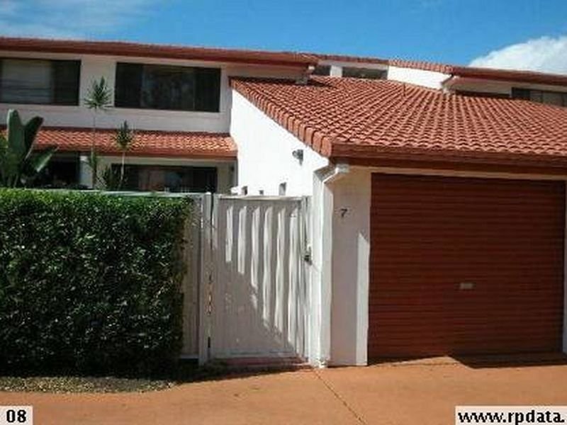 Unit 2 Karbunya Street, Mermaid Waters QLD 4218