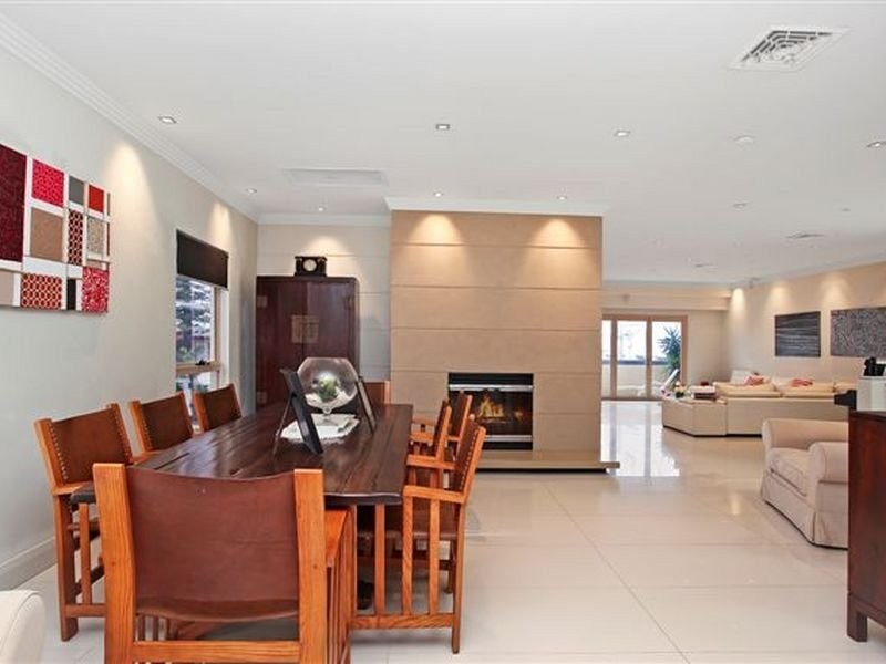 2/30 Albatross Avenue, Mermaid Beach QLD 4218