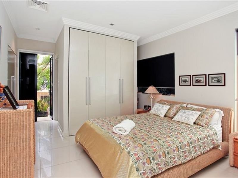 2/30 Albatross Avenue, Mermaid Beach QLD 4218