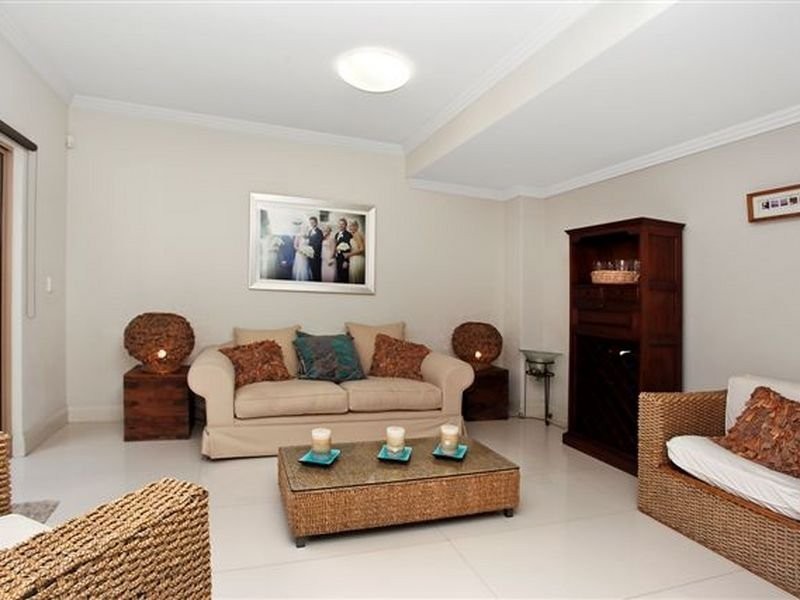 2/30 Albatross Avenue, Mermaid Beach QLD 4218