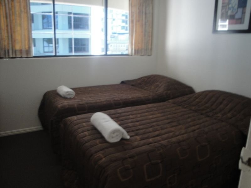 15 Victoria Avenue (Victoria Square), Broadbeach QLD 4218