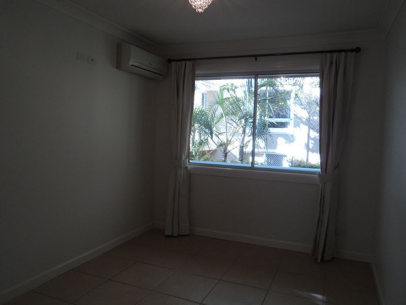 4 Australia Avenue, Broadbeach QLD 4218