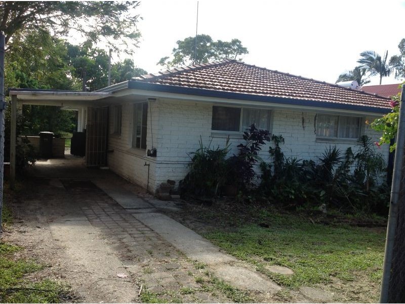 143 Bamboo Avenue, Benowa QLD 4217