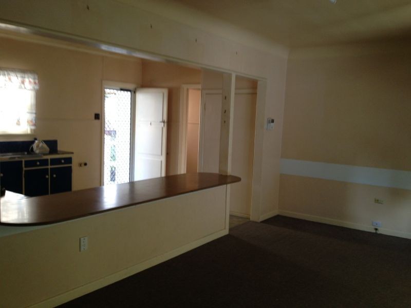 2/6 Jubilee Avenue, Broadbeach QLD 4218