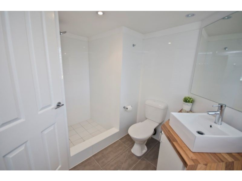 301/5 Enderley Avenue, Surfers Paradise QLD 4217