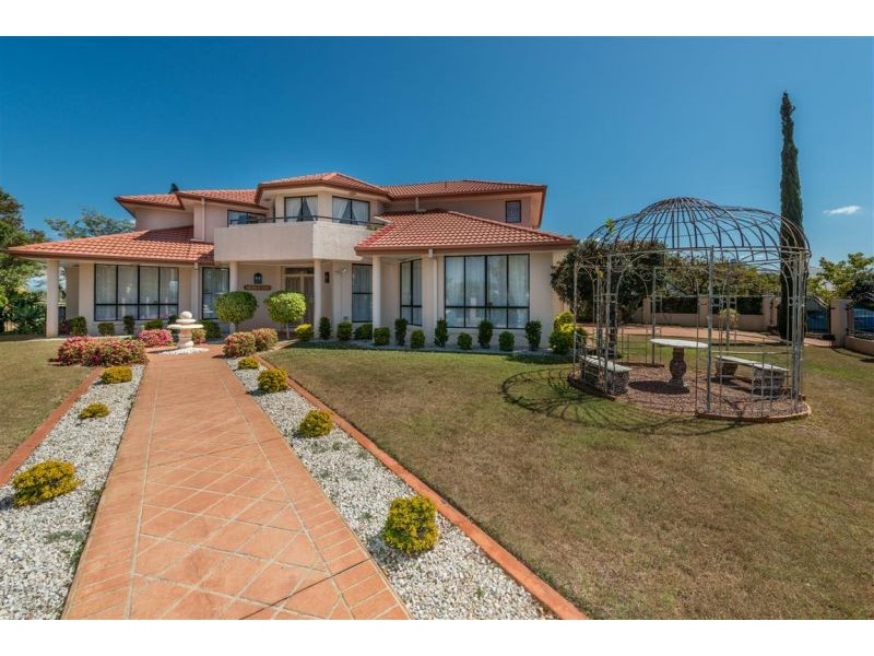 29 Staysail Crescent, Clear Island Waters QLD 4226