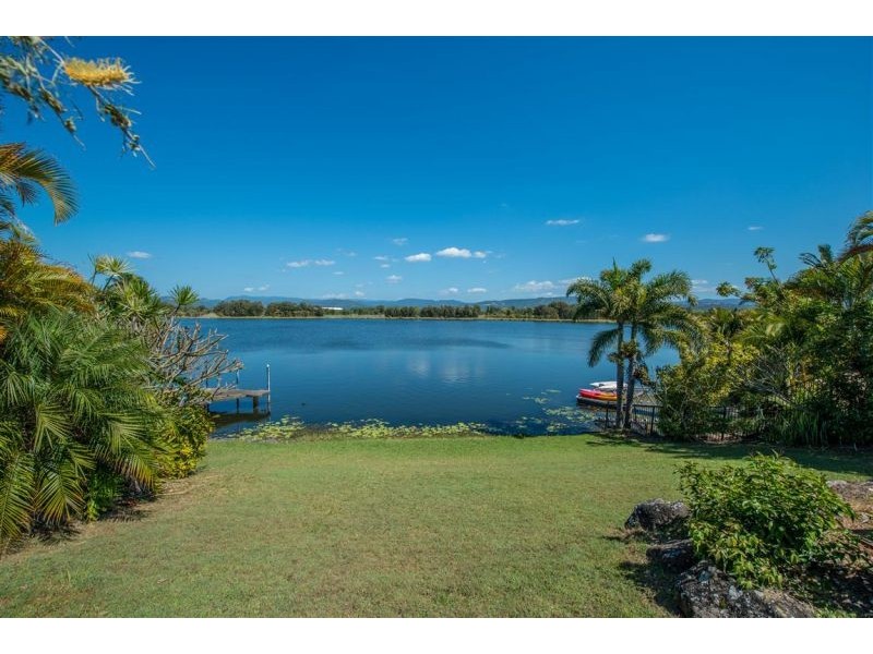 29 Staysail Crescent, Clear Island Waters QLD 4226