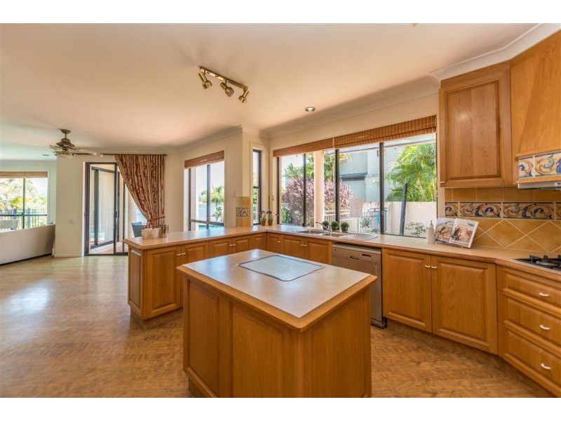 29 Staysail Crescent, Clear Island Waters QLD 4226