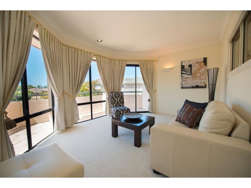 29 Staysail Crescent, Clear Island Waters QLD 4226