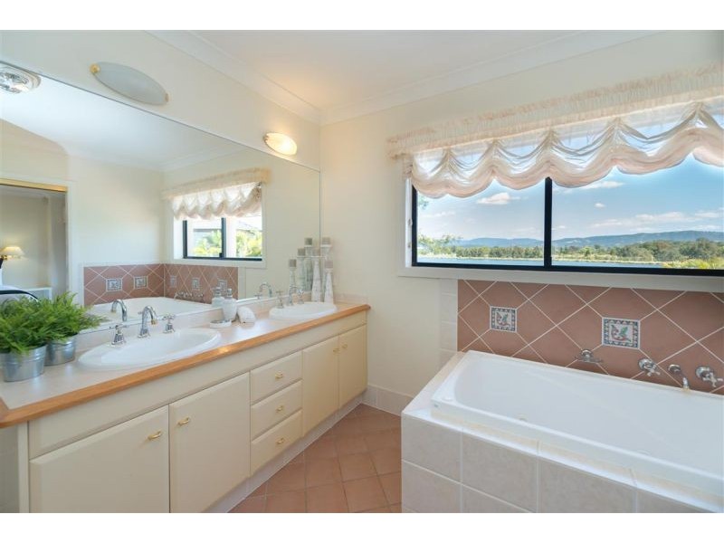 29 Staysail Crescent, Clear Island Waters QLD 4226