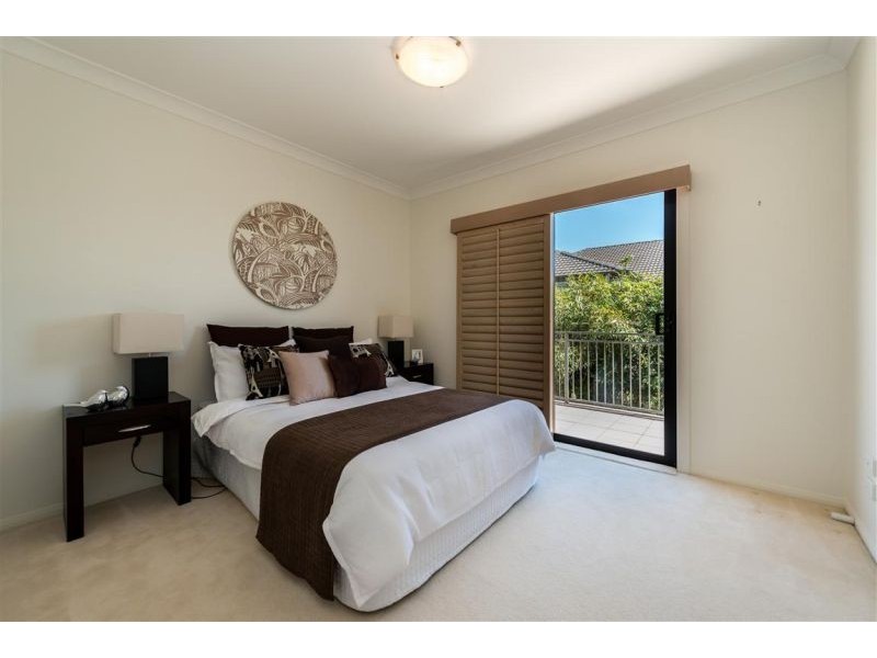 29 Staysail Crescent, Clear Island Waters QLD 4226