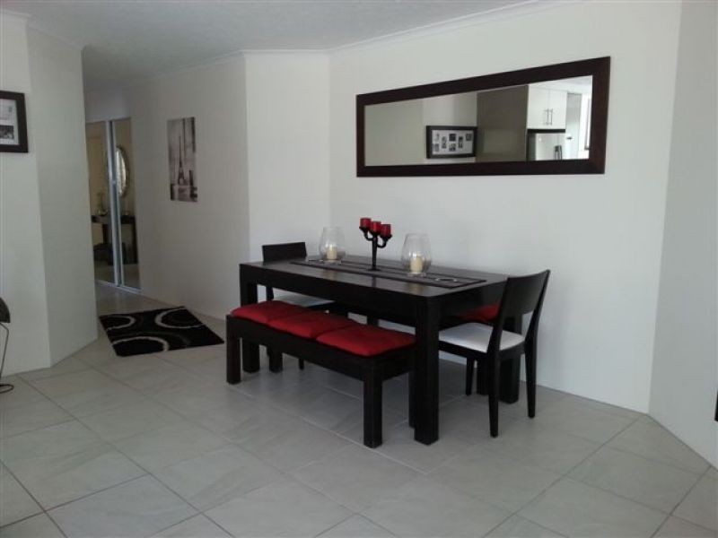 2/32 William Street, Mermaid Beach QLD 4218