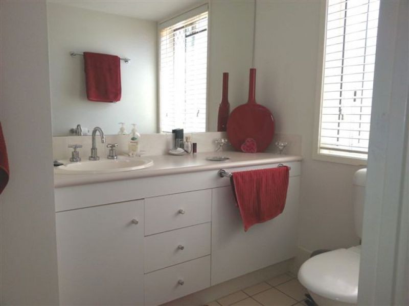 2/32 William Street, Mermaid Beach QLD 4218