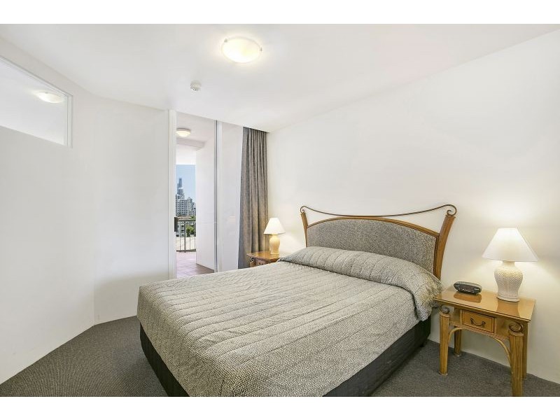 711/9 Beach Parade, Surfers Paradise QLD 4217