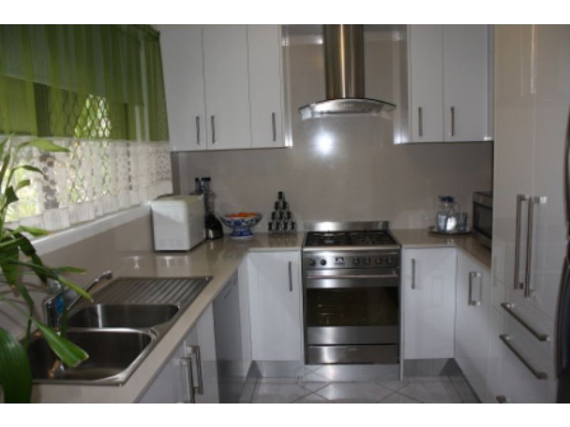 4/16 Christina Court, Mermaid Waters QLD 4218