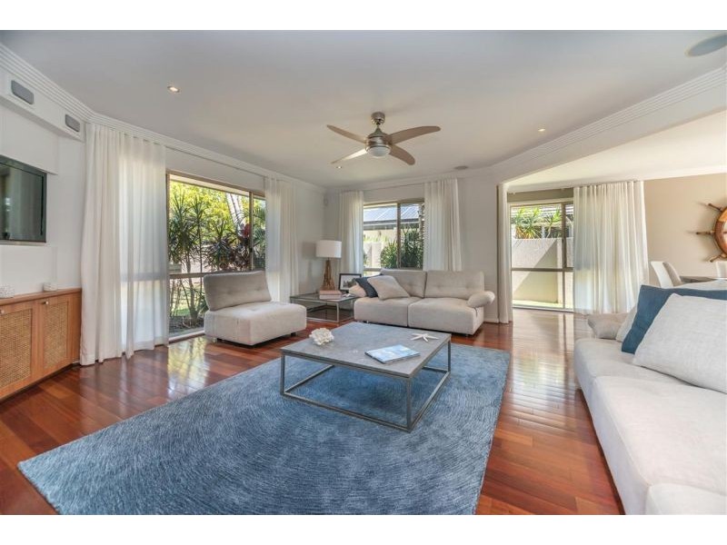 7 Clipper Boulevard, Clear Island Waters QLD 4226