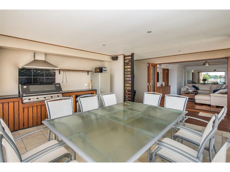 7 Clipper Boulevard, Clear Island Waters QLD 4226