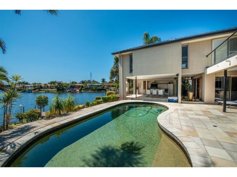 7 Clipper Boulevard, Clear Island Waters QLD 4226