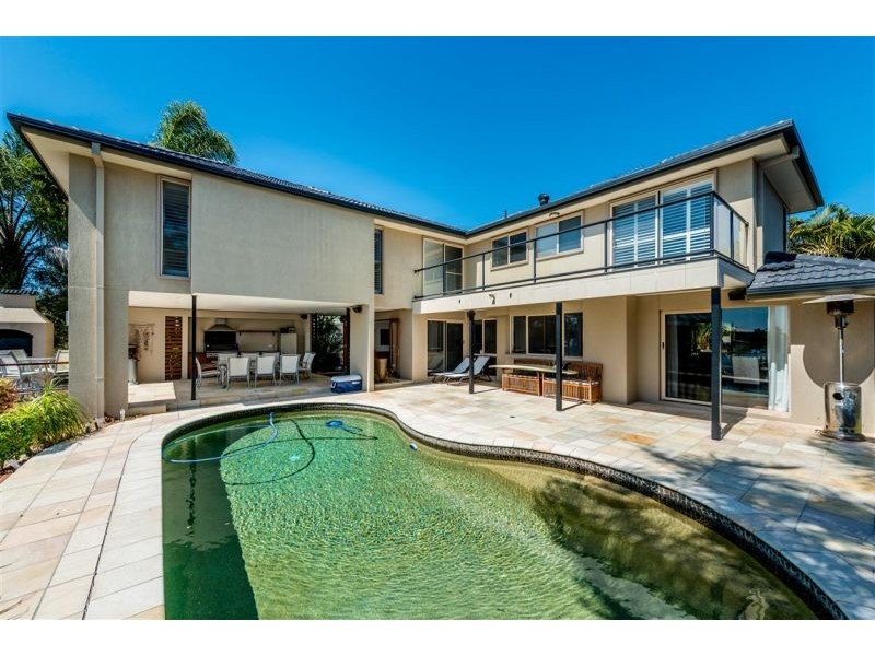 7 Clipper Boulevard, Clear Island Waters QLD 4226