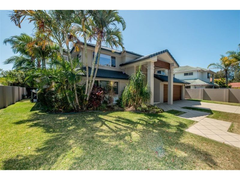 7 Clipper Boulevard, Clear Island Waters QLD 4226