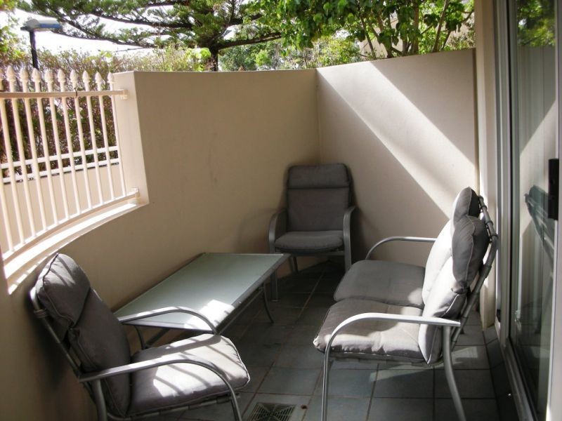 1a/11 Wharf Road, Surfers Paradise QLD 4217