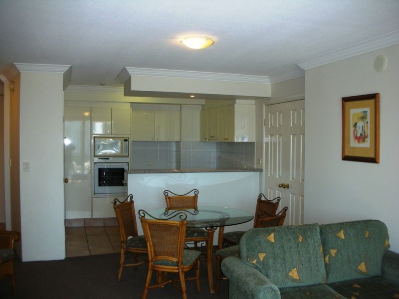 909/9 Beach Parade, Surfers Paradise QLD 4217