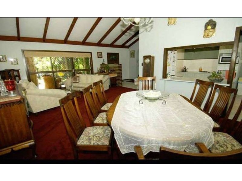 232 Heeb Street, Benowa QLD 4217