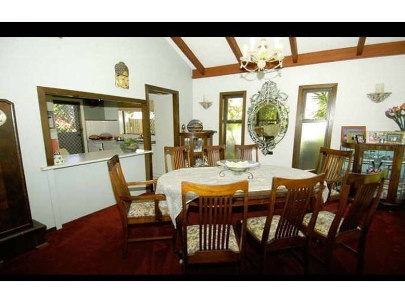 232 Heeb Street, Benowa QLD 4217