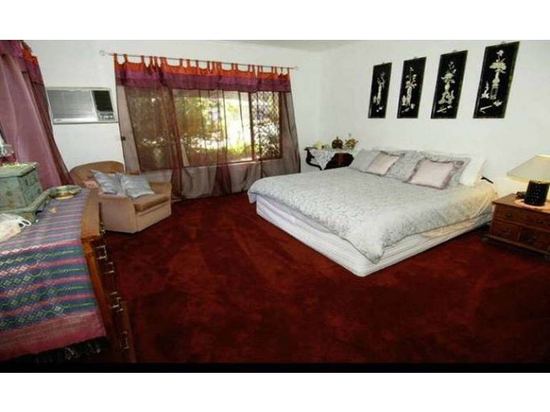 232 Heeb Street, Benowa QLD 4217