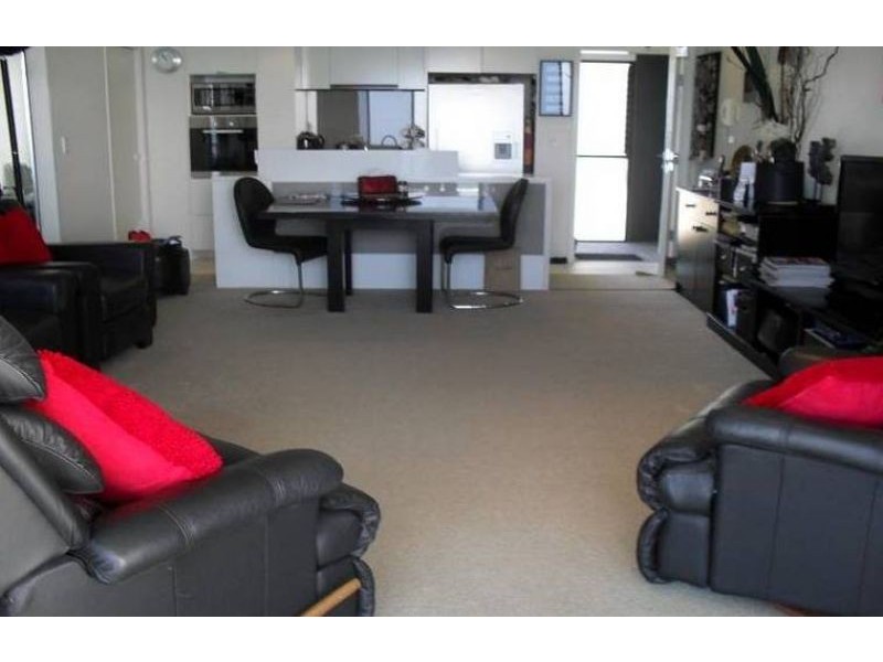 14 George Avenue, Broadbeach QLD 4218