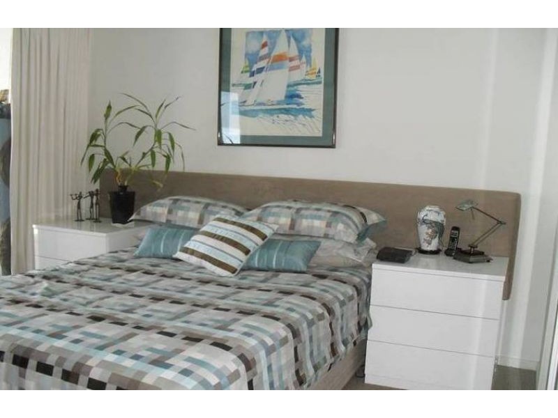 14 George Avenue, Broadbeach QLD 4218