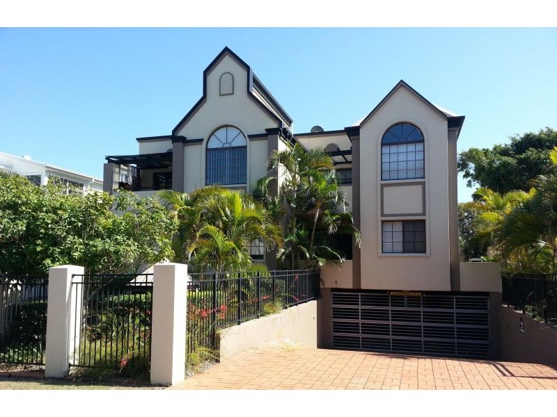 5/5 Sportsman Avenue, Mermaid Beach QLD 4218