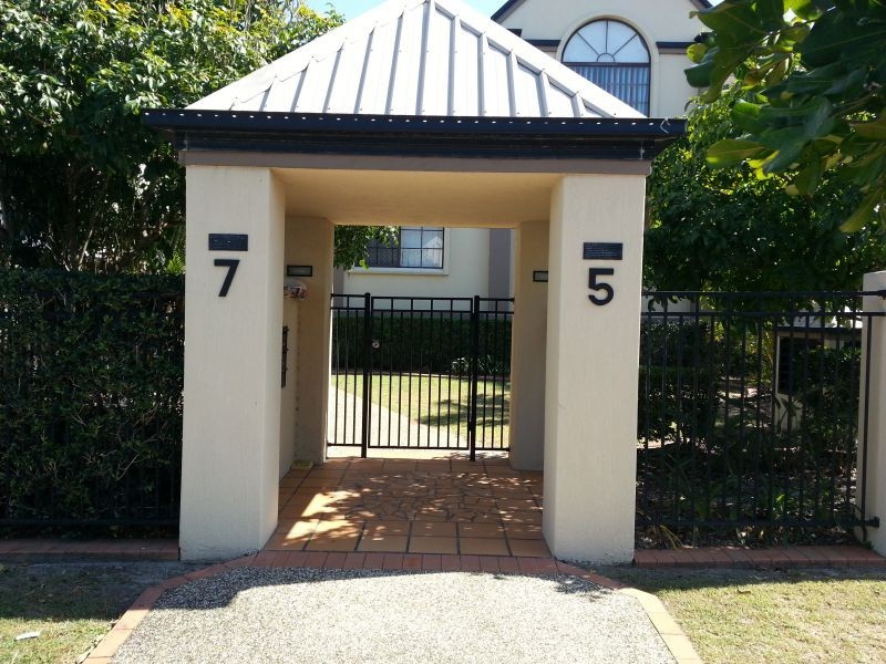 5/5 Sportsman Avenue, Mermaid Beach QLD 4218