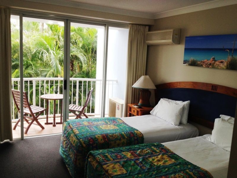 2012/2633 Gold Coast Highway, Broadbeach QLD 4218