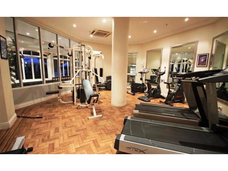 2012/2633 Gold Coast Highway, Broadbeach QLD 4218