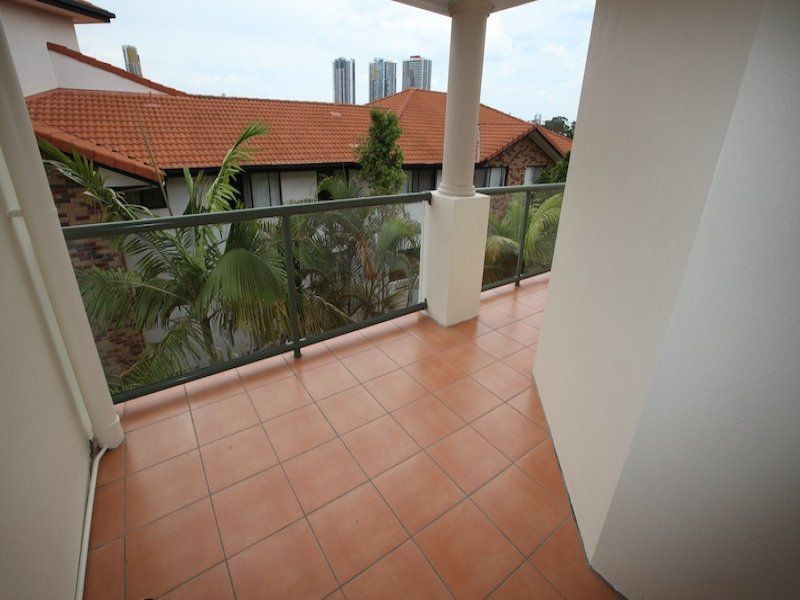 15/7 Johnston Street, Southport QLD 4215