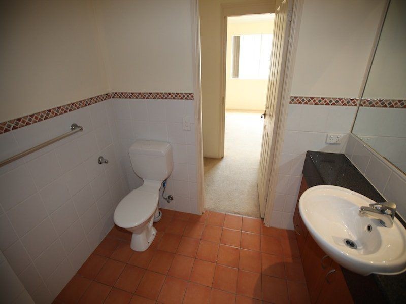 15/7 Johnston Street, Southport QLD 4215