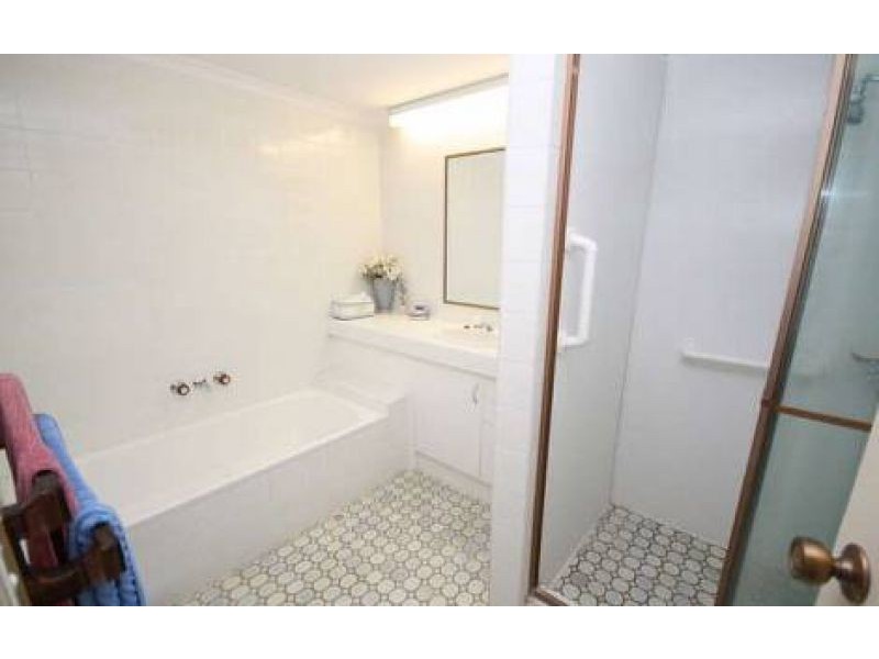 2/84 Paradise Island, Surfers Paradise QLD 4217