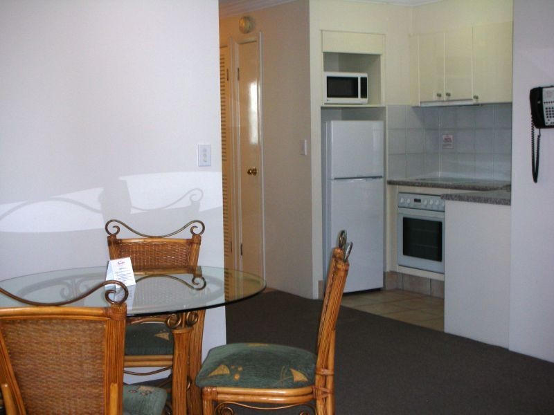 304/9 Beach Parade, Surfers Paradise QLD 4217