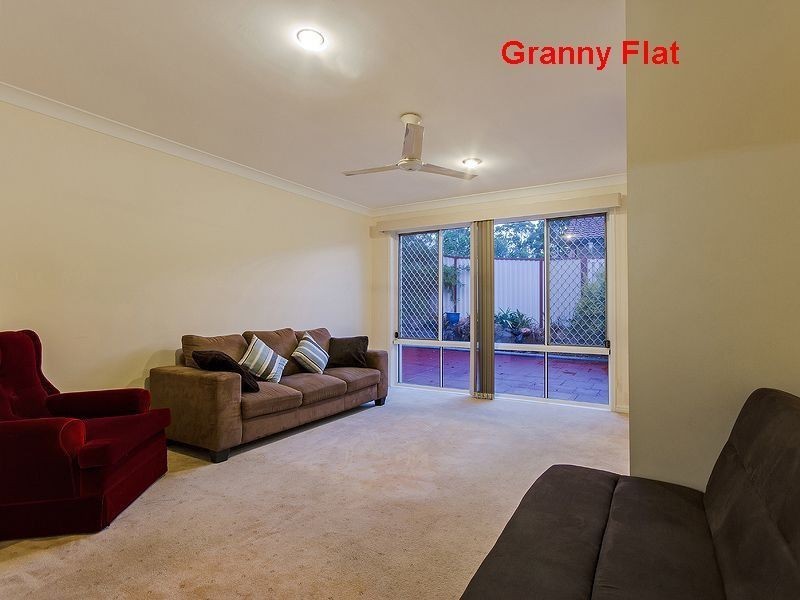 25 Gainsborough Drive, Varsity Lakes QLD 4227