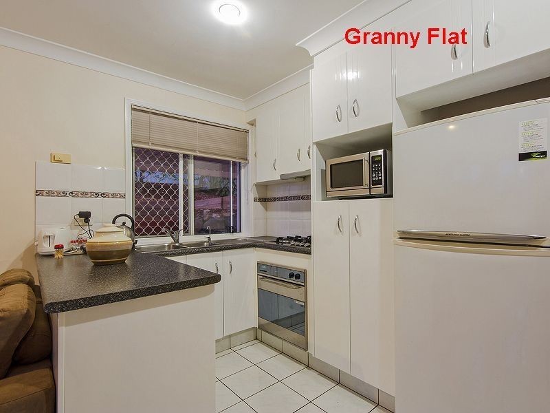 25 Gainsborough Drive, Varsity Lakes QLD 4227