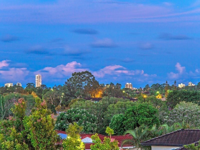 25 Gainsborough Drive, Varsity Lakes QLD 4227