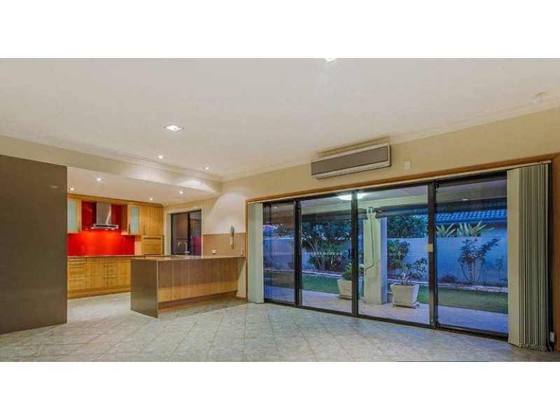 23 Martingale Circuit, Clear Island Waters QLD 4226