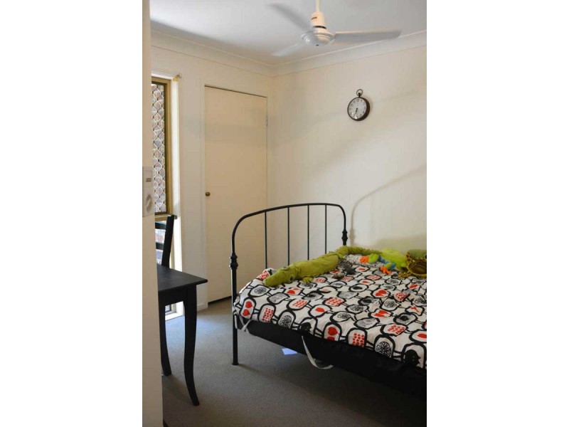 10 Toddington St, Chapel Hill QLD 4069