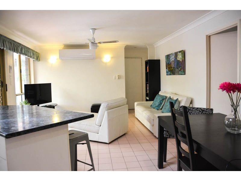 10 Toddington St, Chapel Hill QLD 4069