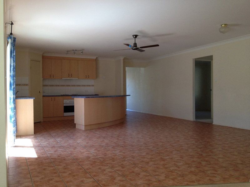 48 Berkshire Place, Springfield Lakes QLD 4300